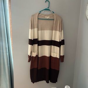 PRICE IS NEGOTIABLE💛 Women's Beige Cardigan Sweater